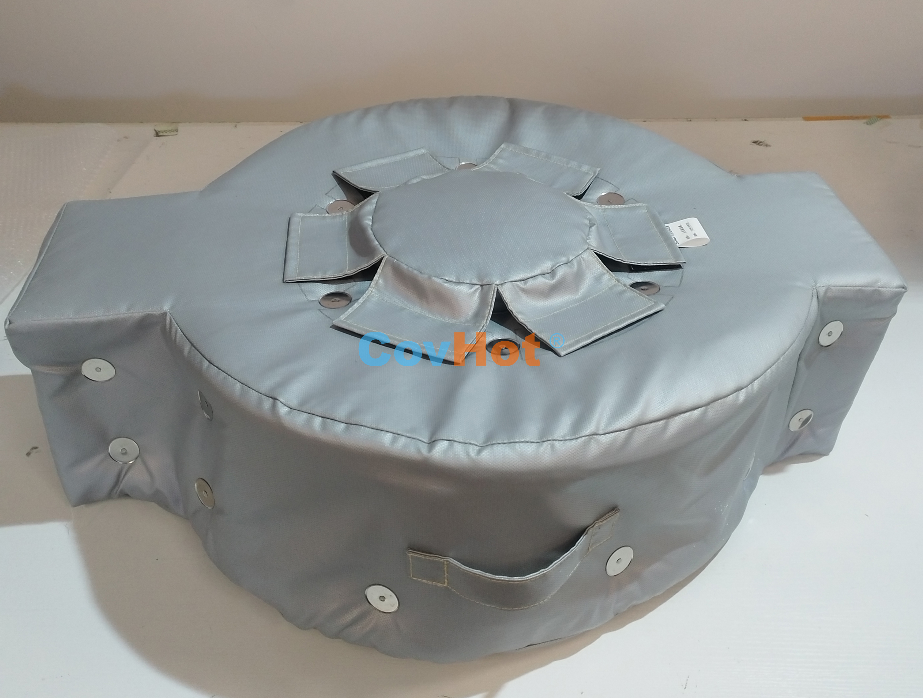 人孔<a href=http://tyjinshang.cn/e/tags/?tagname=%E4%BF%9D%E6%B8%A9%E9%9A%94%E7%83%AD target=_blank class=infotextkey>保溫隔熱</a>,可拆卸工業(yè)<a href=http://tyjinshang.cn/e/tags/?tagname=%E8%AE%BE%E5%A4%87%E4%BF%9D%E6%B8%A9 target=_blank class=infotextkey>設(shè)備保溫</a>套